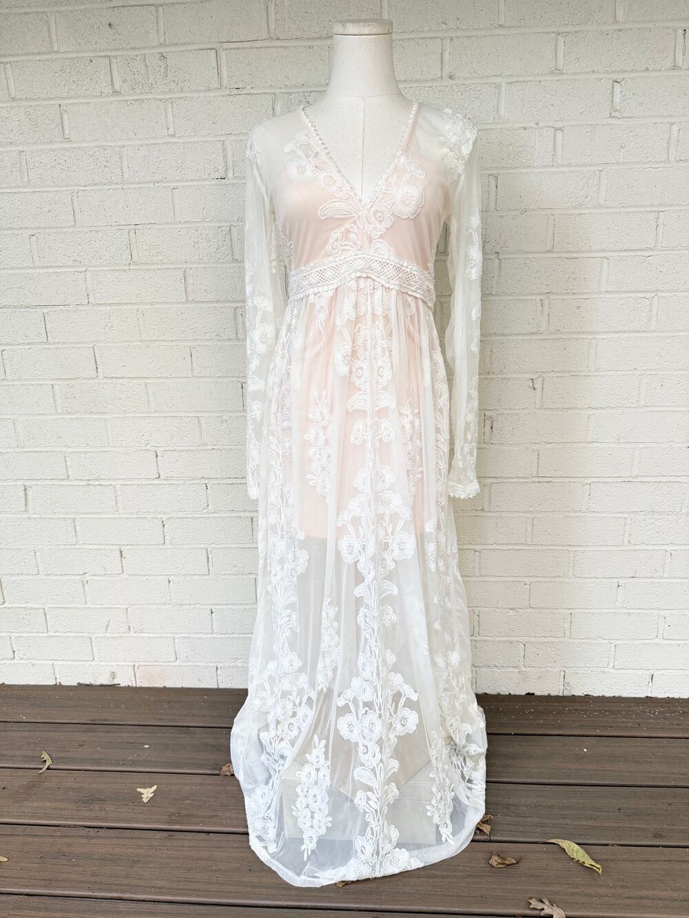 Altar'd State Norrie White Lace Boho Maxi Gown Ivory Nude Size S Romantic